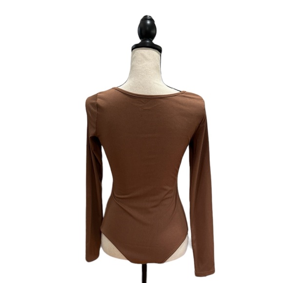 Long Sleeve Ribbed Square Neck Bodysuit - Picture 3 of 3